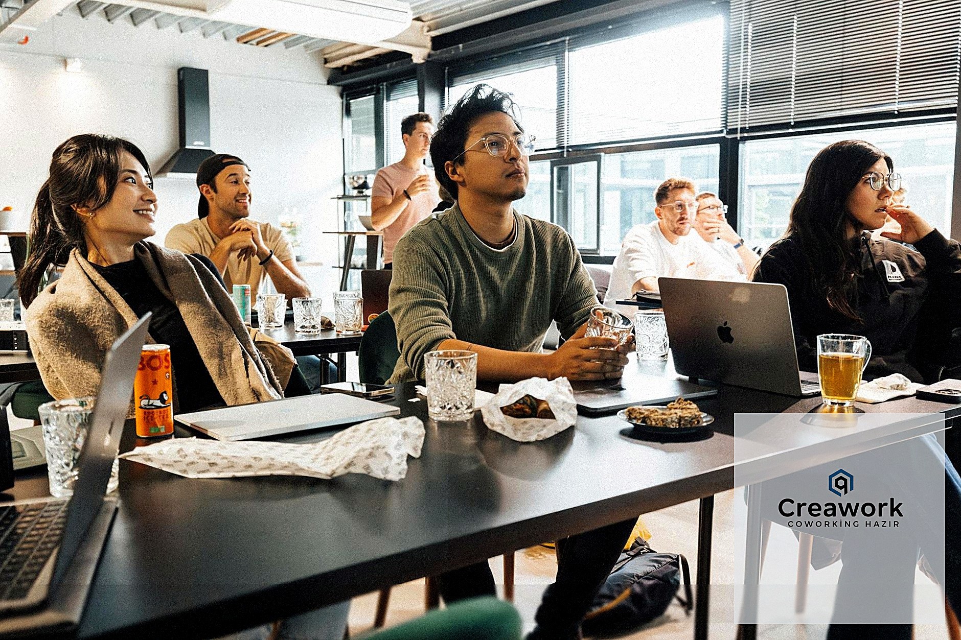 Creawork'ün Hazır Ofis ve Ortak Çalışma Alanları İçin Esnek Kullanım Modelleri Nelerdir?